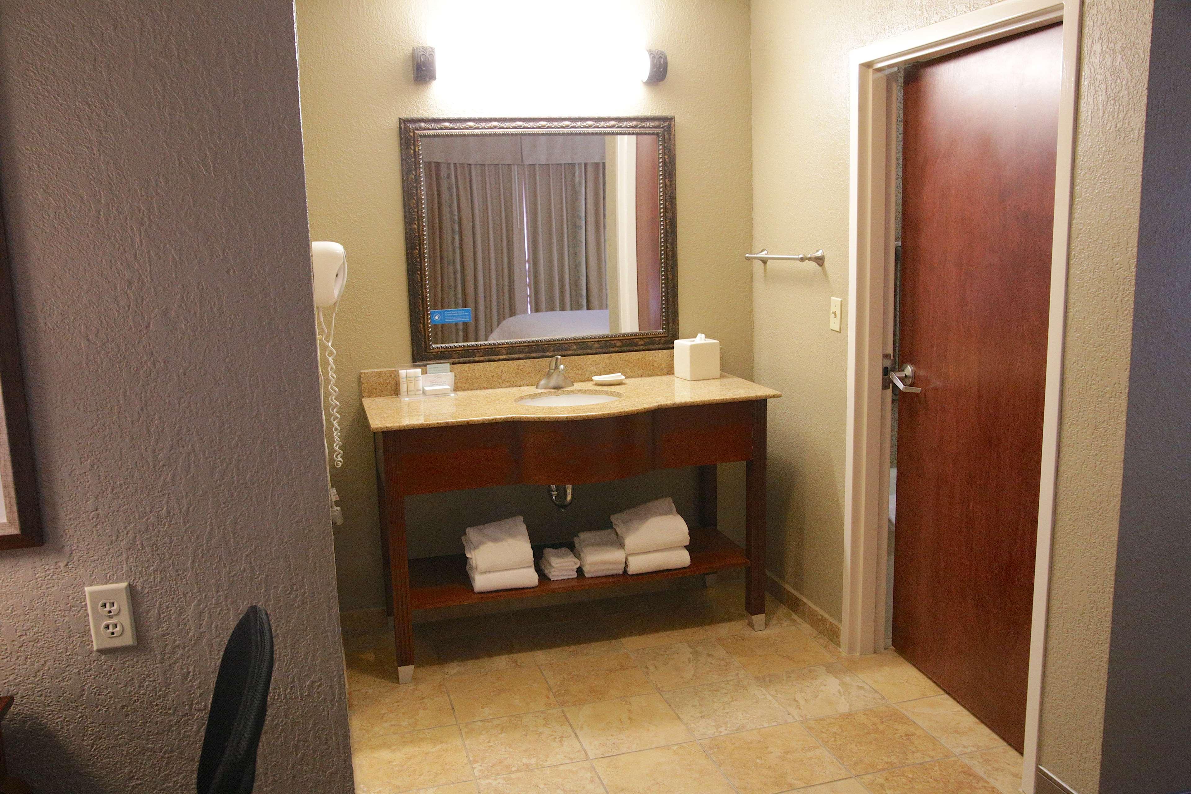 Hampton Inn & Suites Mccomb Bagian luar foto