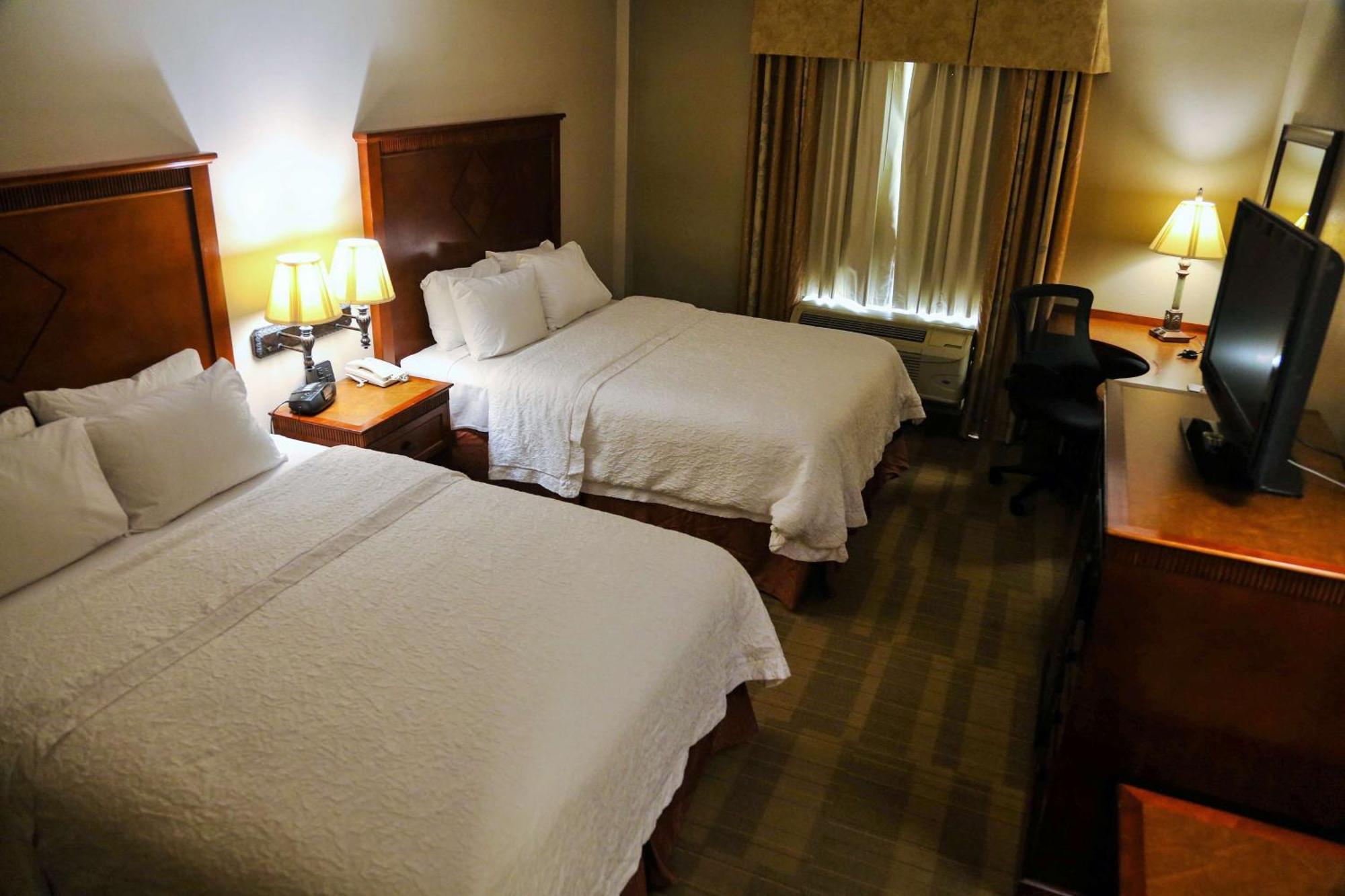 Hampton Inn & Suites Mccomb Bagian luar foto