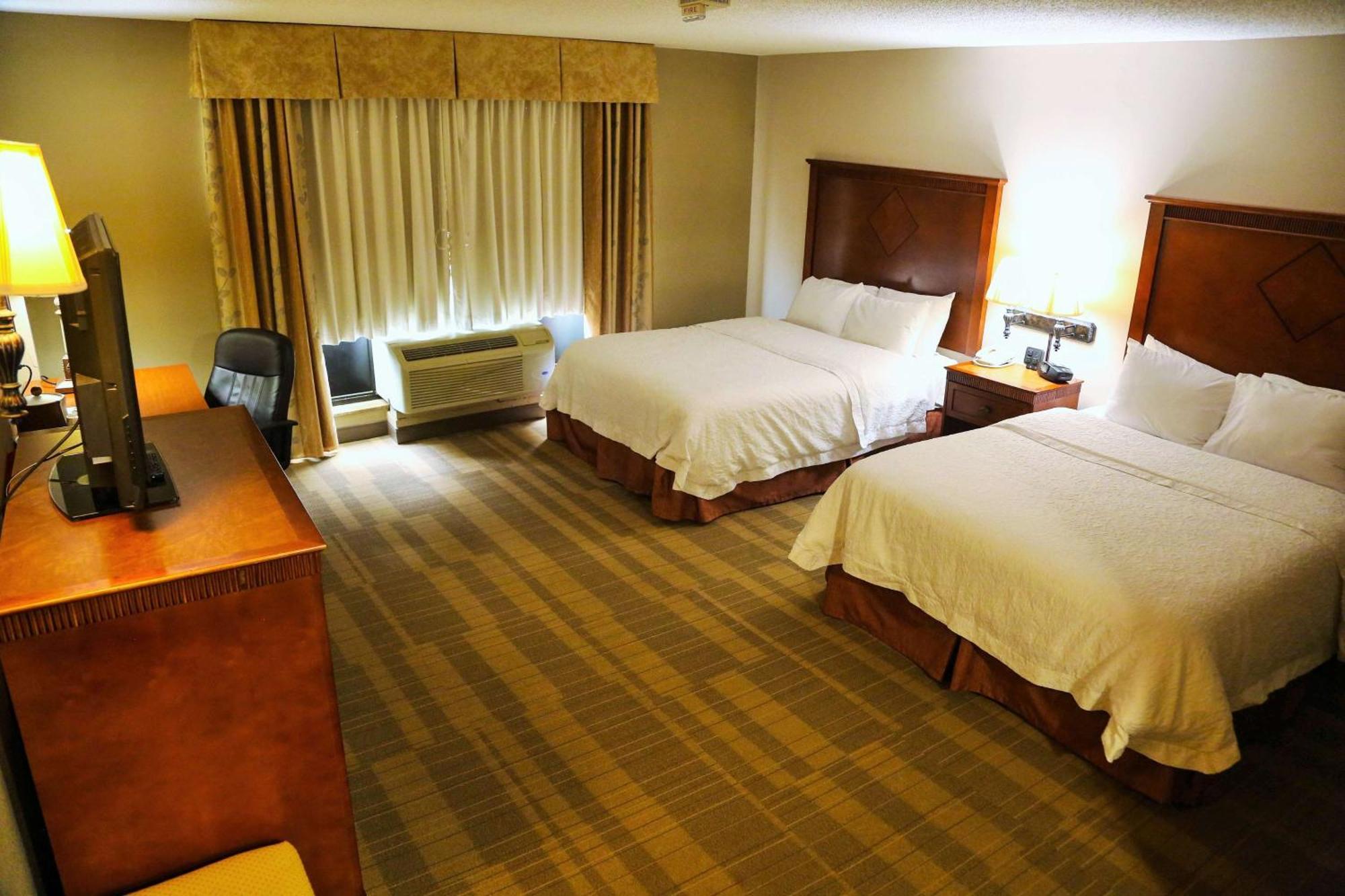Hampton Inn & Suites Mccomb Bagian luar foto